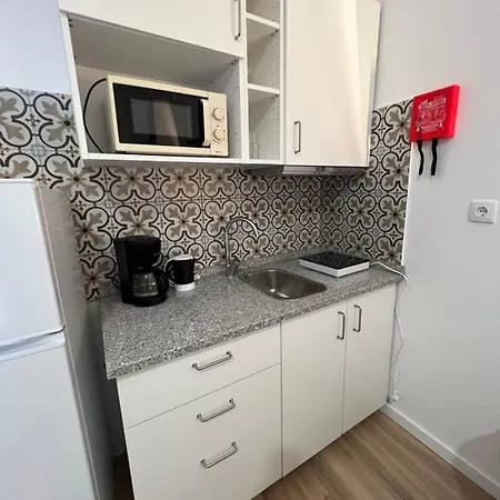 Estrela Da Mascarenhas *