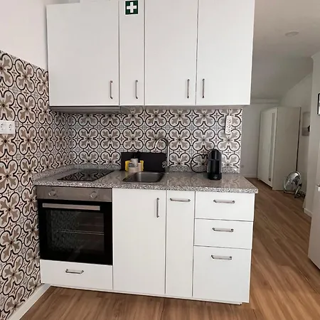 Estrela Da Mascarenhas *