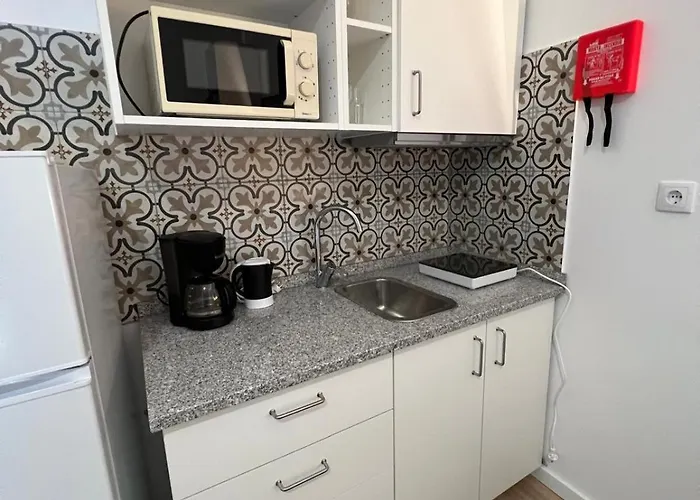 Estrela Da Mascarenhas *